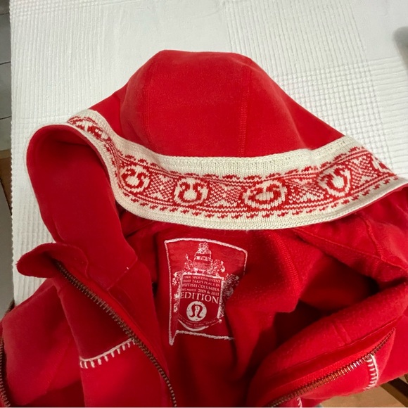 Lululemon  Full Zip Red Scuba size 10 - Picture 7 of 13